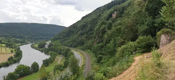 Burgen von Neckarsteinach über dem Neckartal